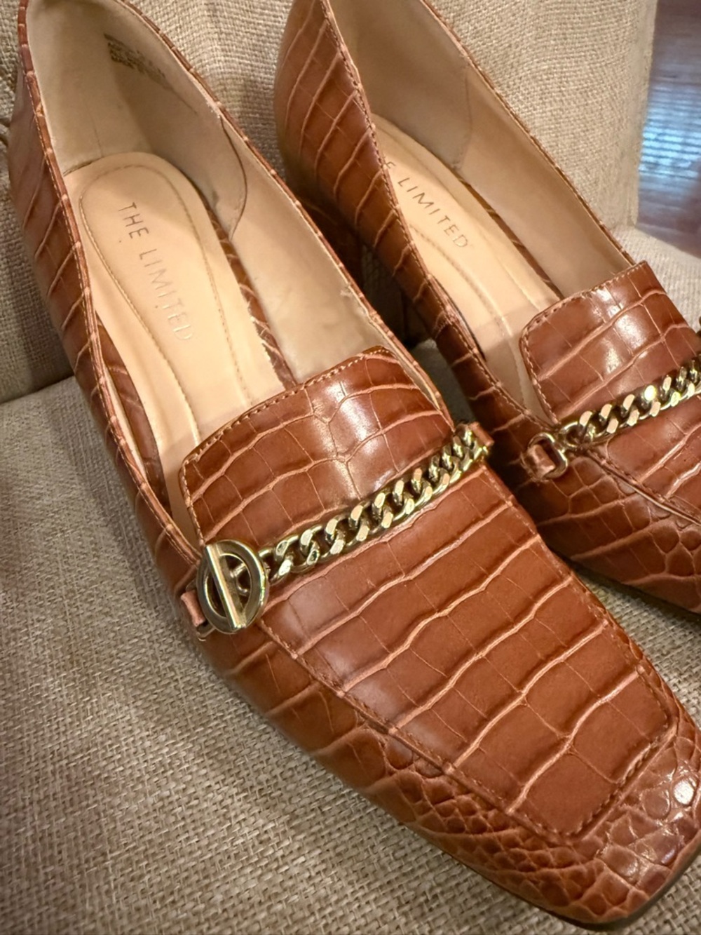 The Limited Benton Cognac Croc-Embossed Chain Loafers Chunky Heel 90s - Picture 2 of 10